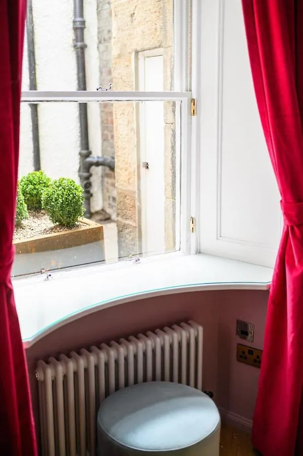 Gasthof Super King Garden Suite With En-Suite Edinburgh