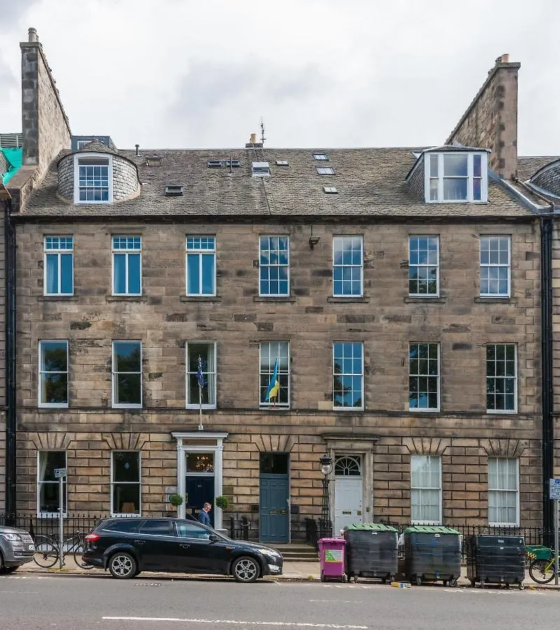 Super King Garden Suite With En-Suite Edinburgh Inn