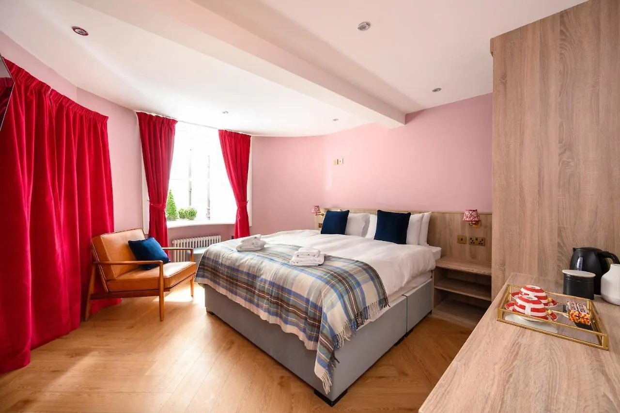 Super King Garden Suite With En-Suite contacts