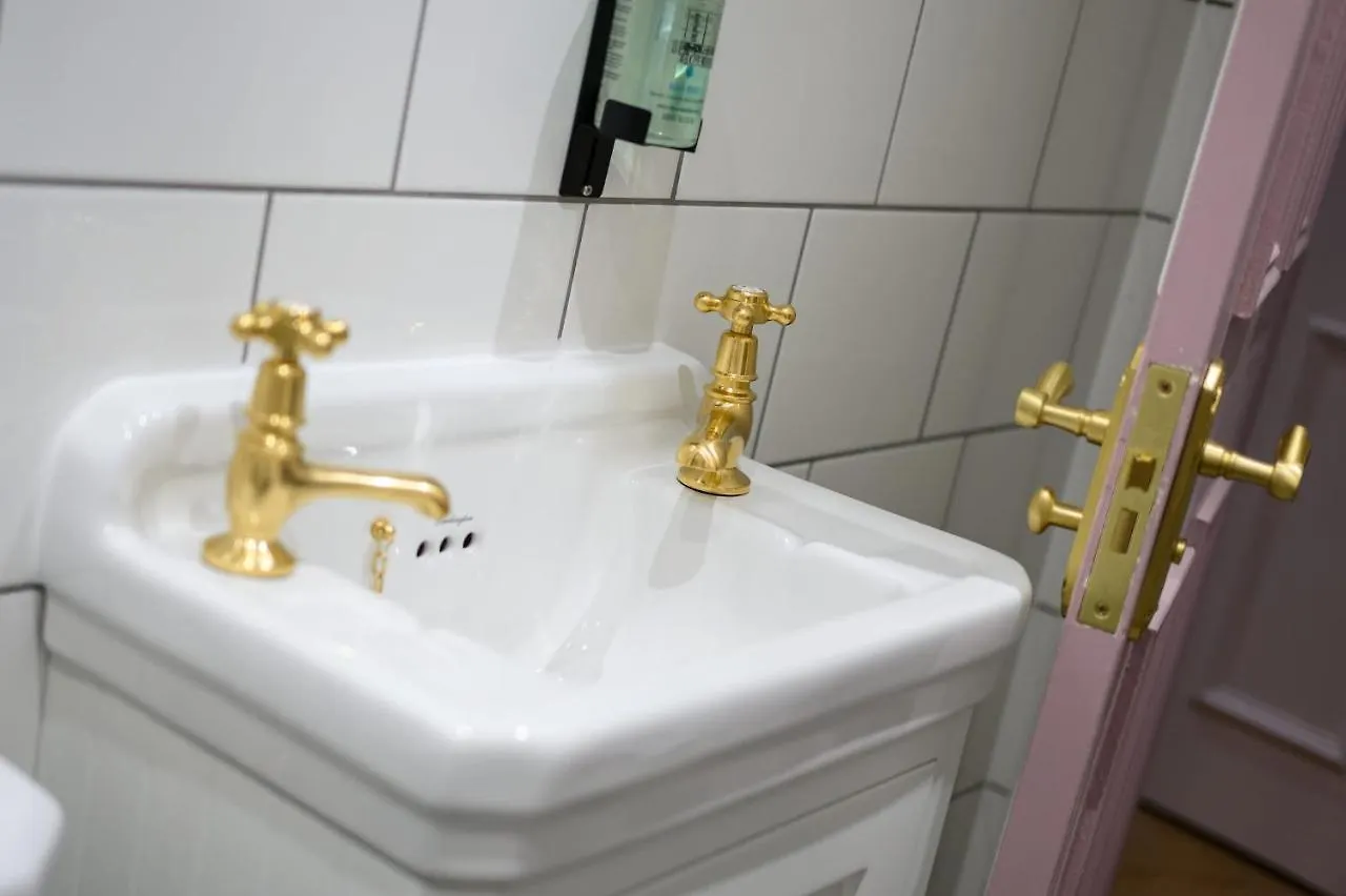 Värdshus Super King Garden Suite With En-Suite Edinburg Storbritannien
